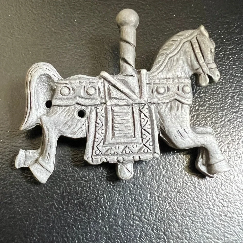 Vintage Carousel Horse‎ Brooch Pewter Tone Animal Pin
